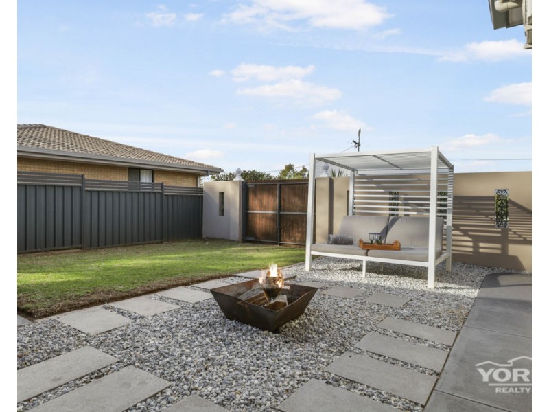 9 Jack Street, Darling Heights QLD 4350