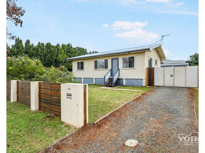 83 Hoey Street, Kearneys Spring QLD 4350