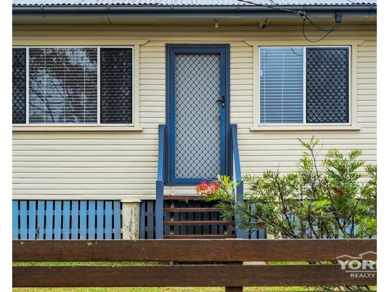 83 Hoey Street, Kearneys Spring QLD 4350