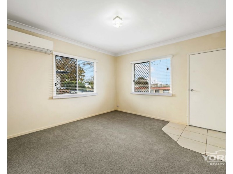 83 Hoey Street, Kearneys Spring QLD 4350