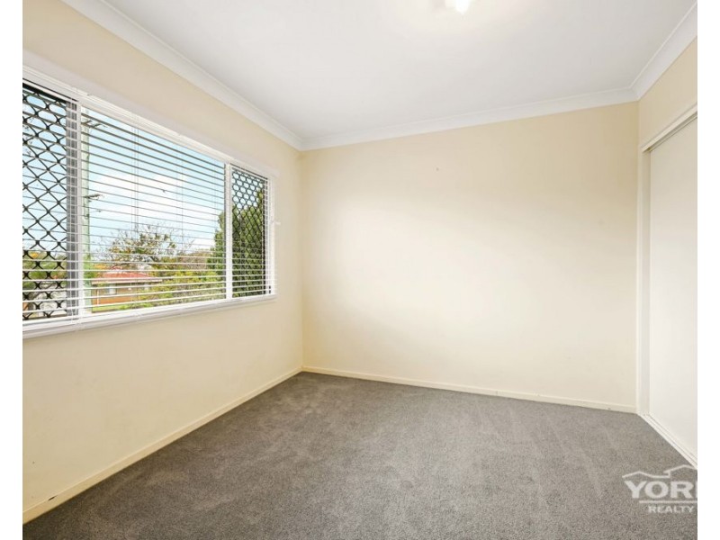 83 Hoey Street, Kearneys Spring QLD 4350