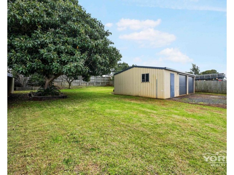 83 Hoey Street, Kearneys Spring QLD 4350