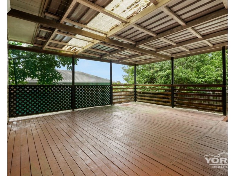 8 Sims Court, Rockville QLD 4350
