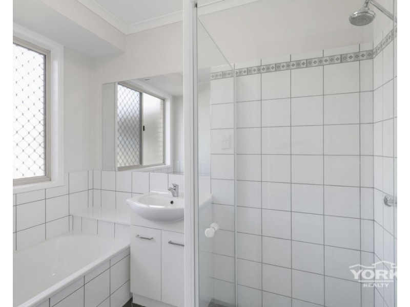 40 Blue Gum Drive, Newtown QLD 4350