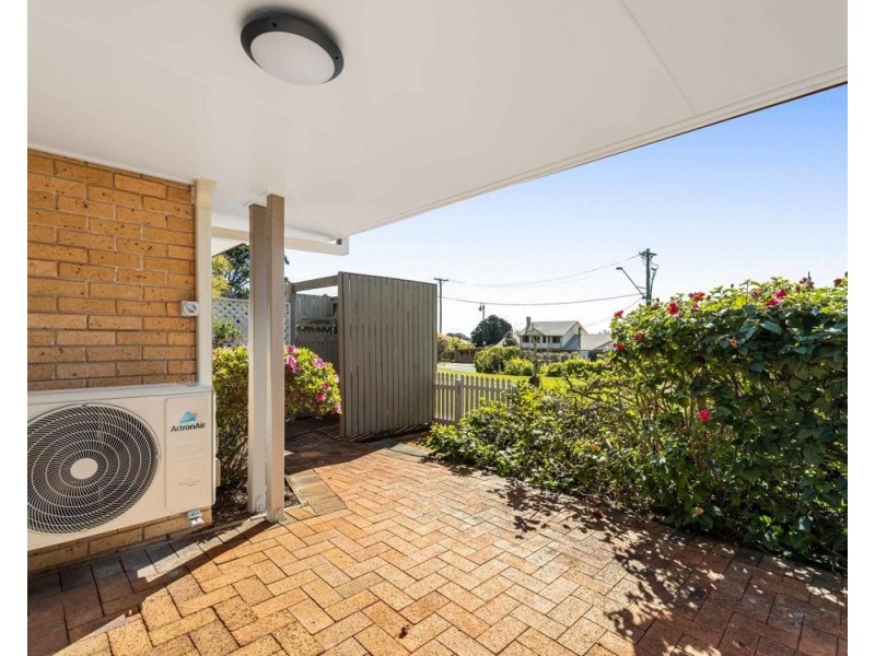 Villa 2/4-6 Glenfield Court, Middle Ridge QLD 4350