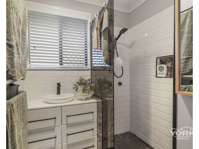 2 McCafferty Street, Wilsonton QLD 4350