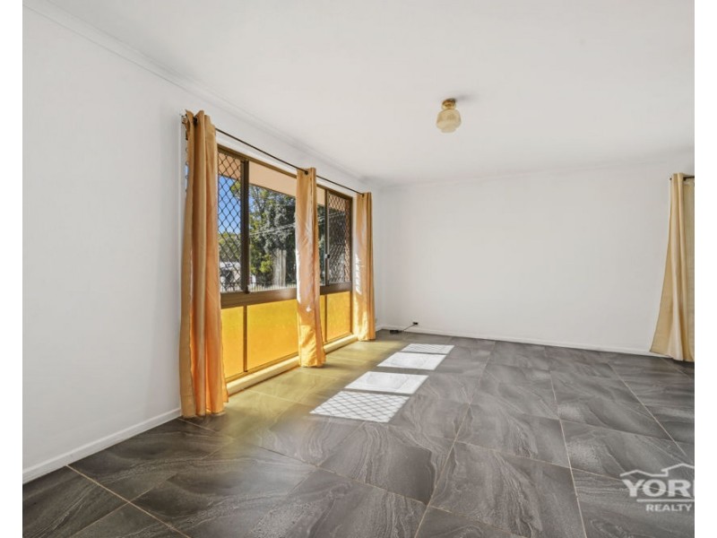2 Champagne Crescent, Wilsonton Heights QLD 4350