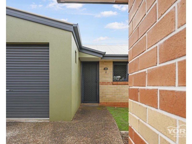 2/15 Donna Court, Kearneys Spring QLD 4350