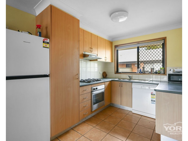 2/15 Donna Court, Kearneys Spring QLD 4350
