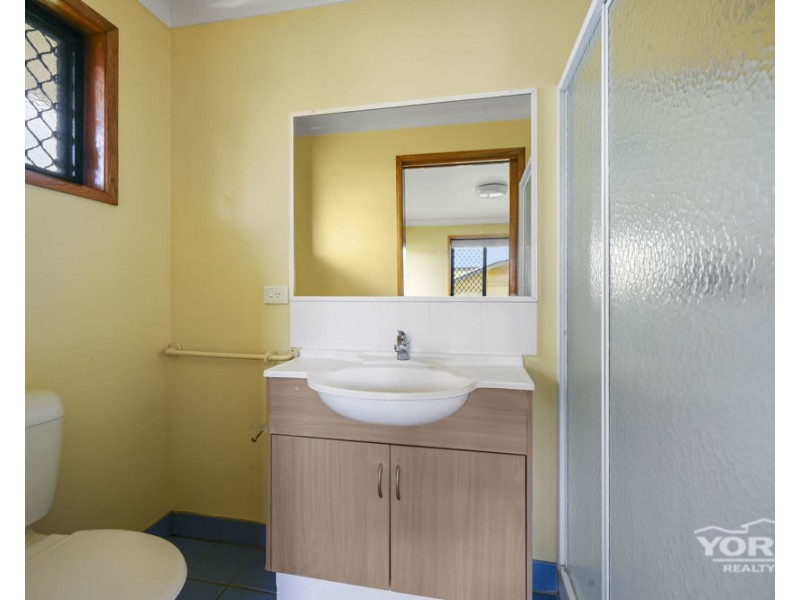 2/15 Donna Court, Kearneys Spring QLD 4350