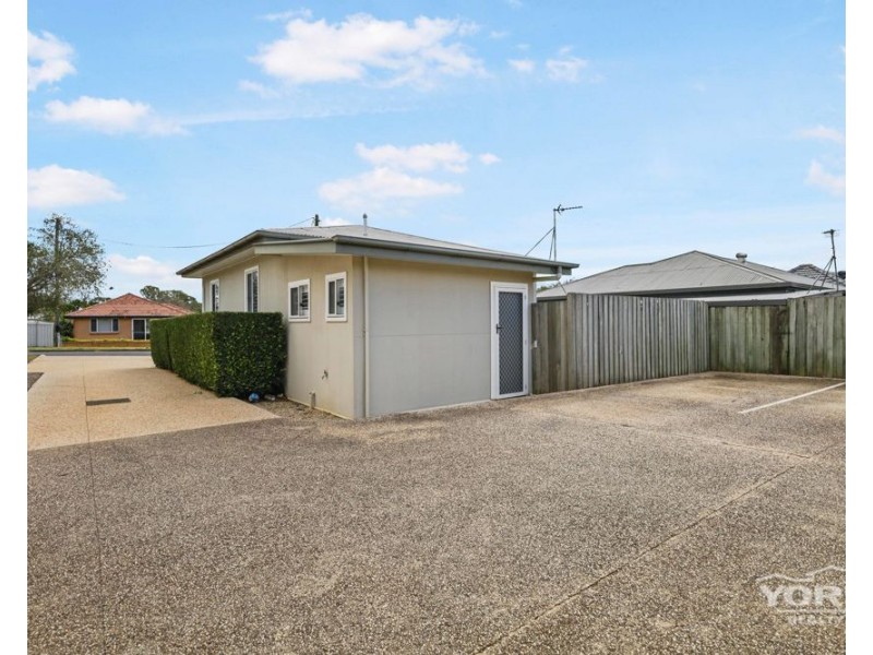 1/4A Rose Street, Wilsonton QLD 4350