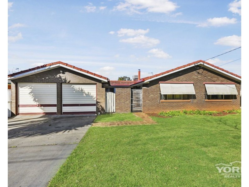 54 Noll Street, Kearneys Spring QLD 4350