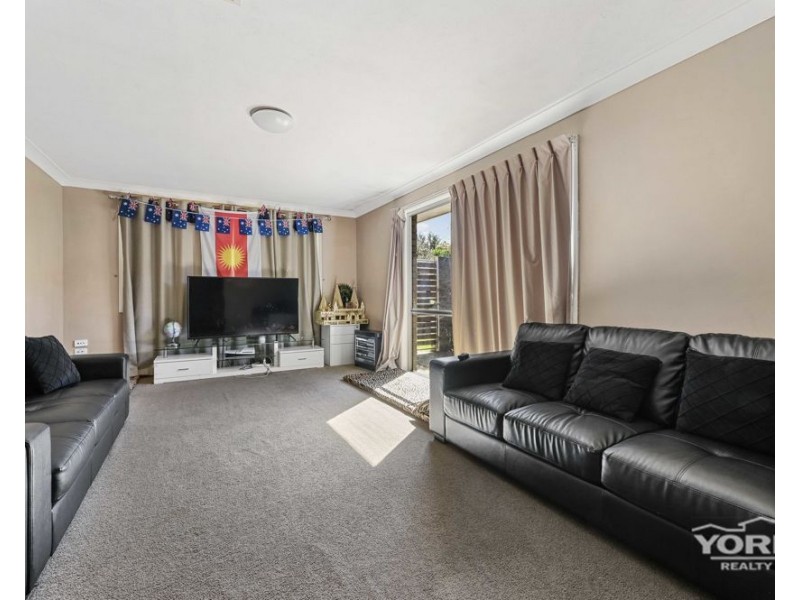 54 Noll Street, Kearneys Spring QLD 4350