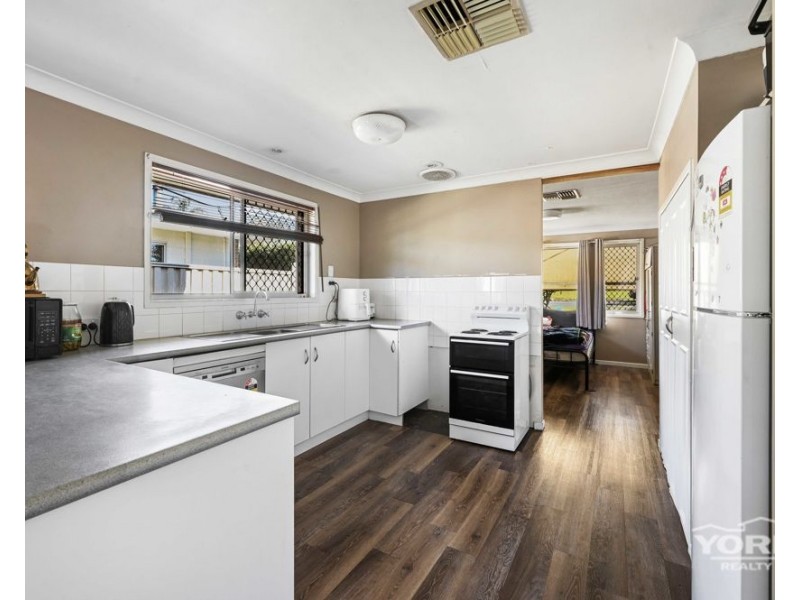 54 Noll Street, Kearneys Spring QLD 4350