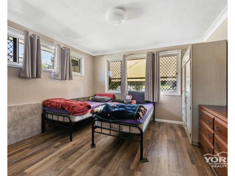 54 Noll Street, Kearneys Spring QLD 4350