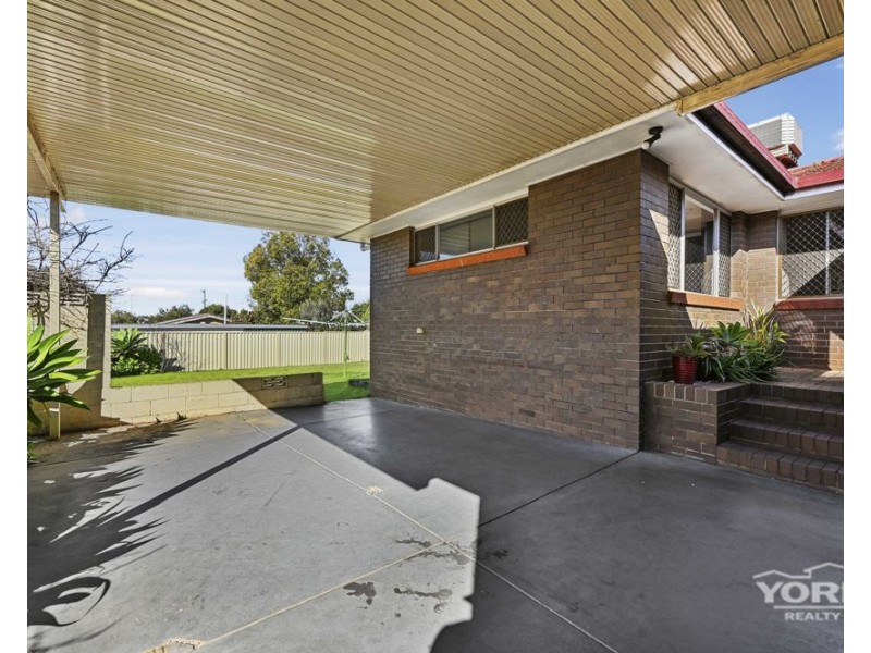 54 Noll Street, Kearneys Spring QLD 4350
