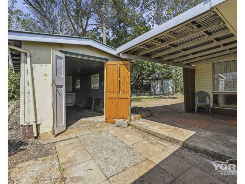 20 Teesdale Avenue, Newtown QLD 4350