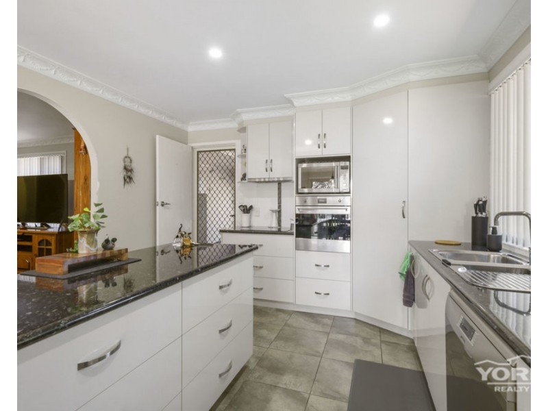 21 Jason Street, Wilsonton Heights QLD 4350