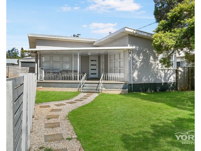 22 Dalmeny Street, Wilsonton QLD 4350