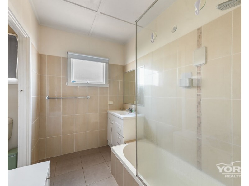 22 Dalmeny Street, Wilsonton QLD 4350