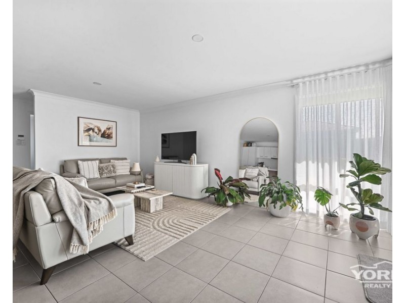 38 Newman Road, Wyreema QLD 4352
