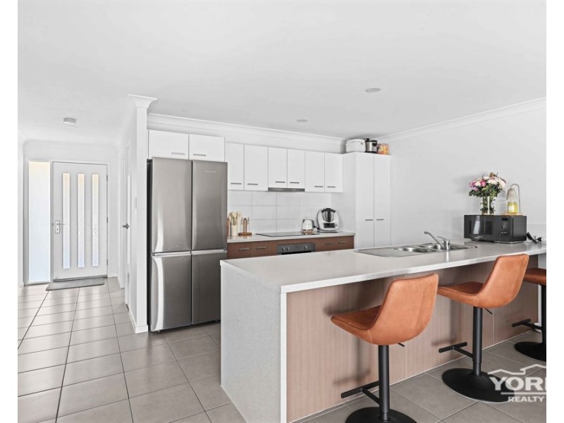 38 Newman Road, Wyreema QLD 4352
