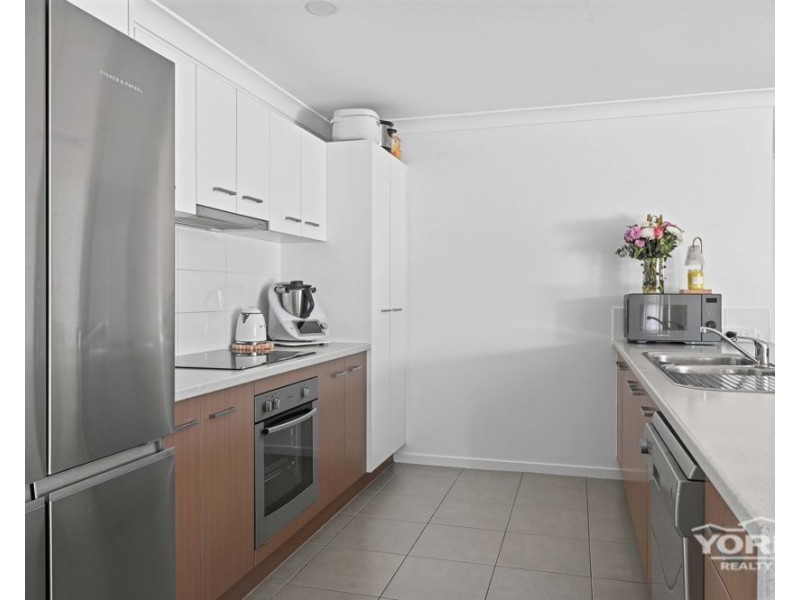 38 Newman Road, Wyreema QLD 4352