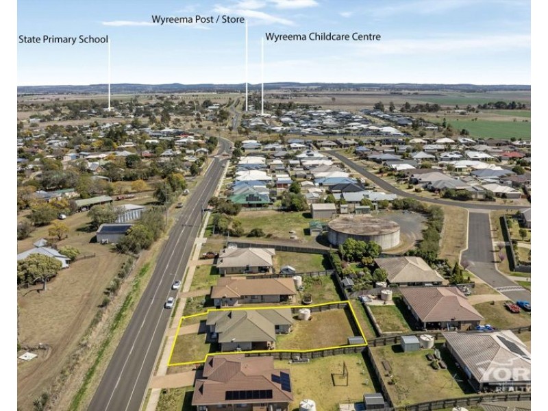 38 Newman Road, Wyreema QLD 4352