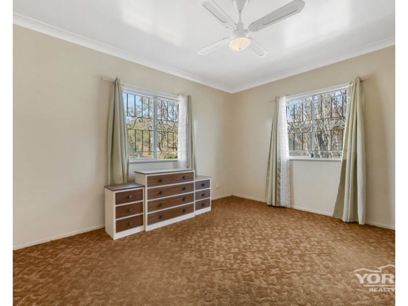 11 McLeish Street, Harristown QLD 4350