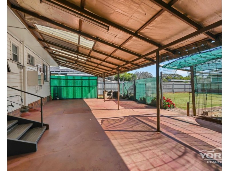11 McLeish Street, Harristown QLD 4350