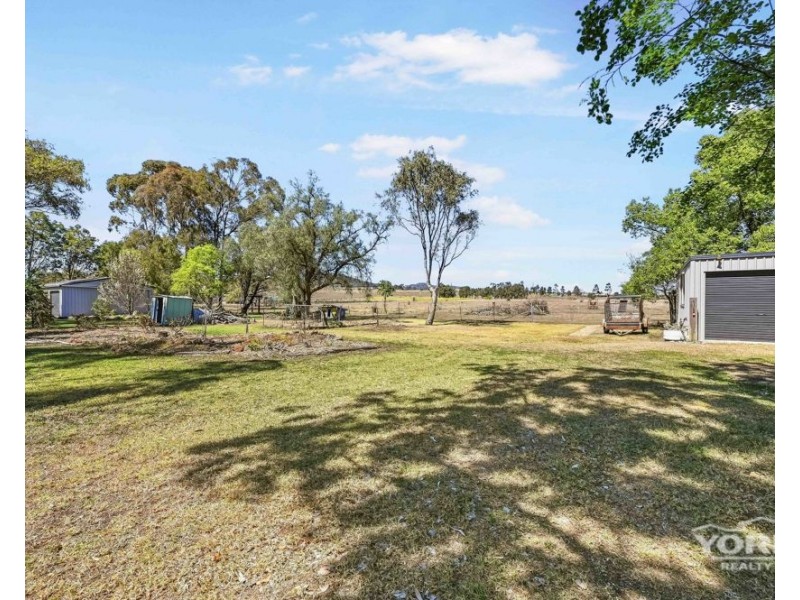 6 Caton Street, Drayton QLD 4350