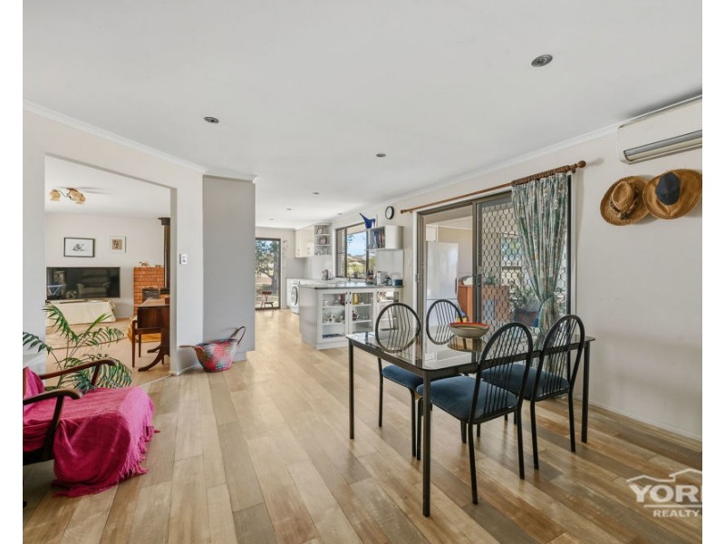 6 Caton Street, Drayton QLD 4350