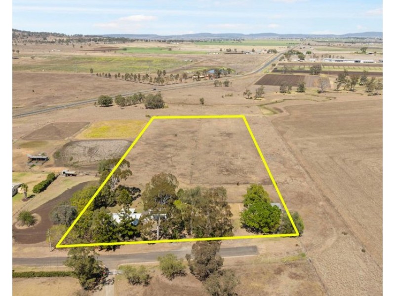 6 Caton Street, Drayton QLD 4350