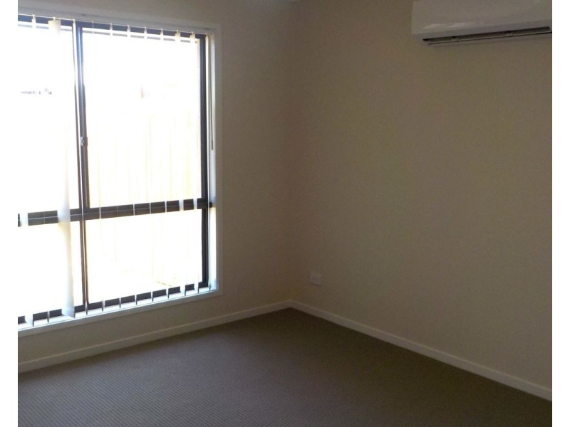 1/4 Wongalee Place, Cambooya QLD 4358