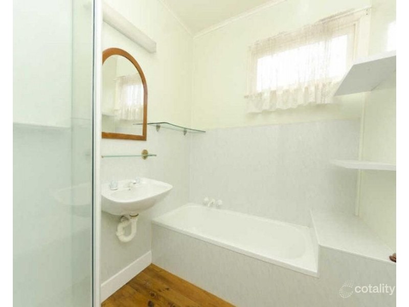 15 Coates Street, Kearneys Spring QLD 4350