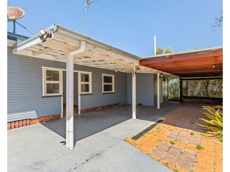 10 John Street, Crows Nest QLD 4355