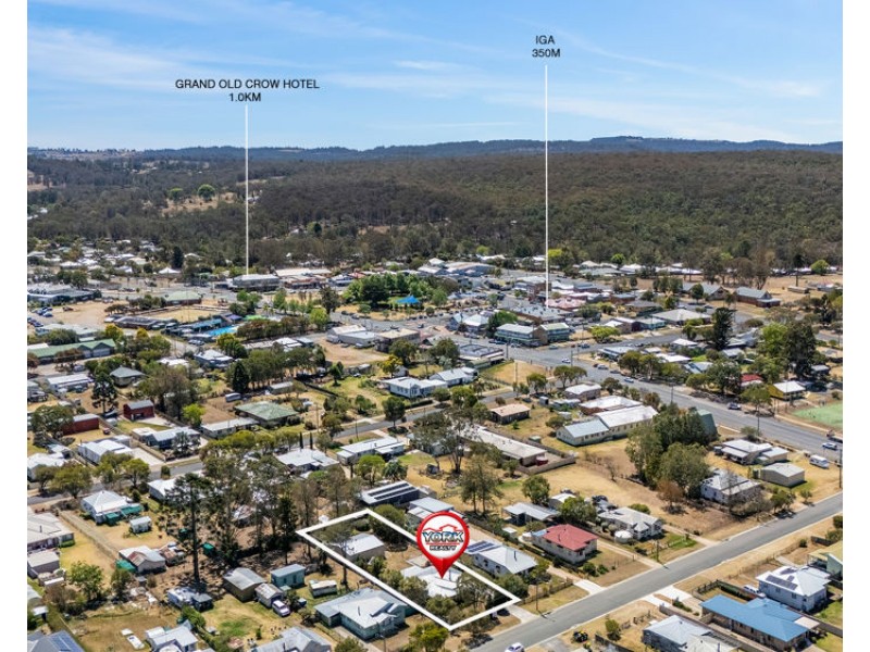 10 John Street, Crows Nest QLD 4355
