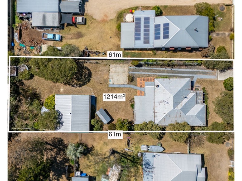 10 John Street, Crows Nest QLD 4355