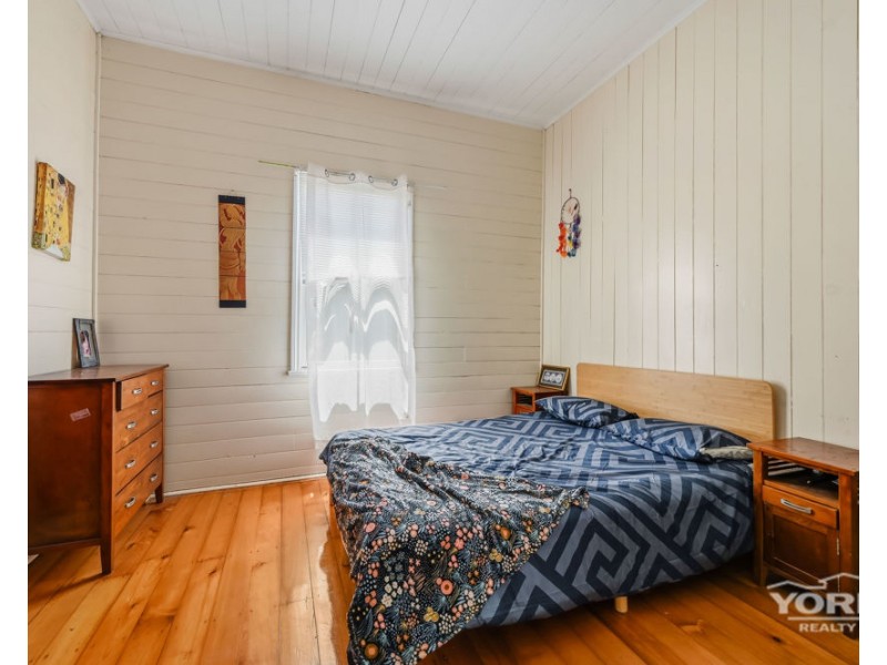 12 Link Street, North Toowoomba QLD 4350