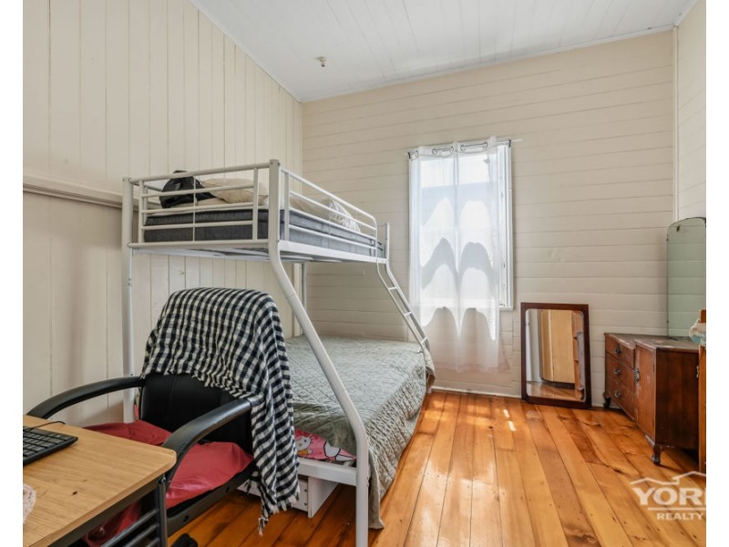 12 Link Street, North Toowoomba QLD 4350