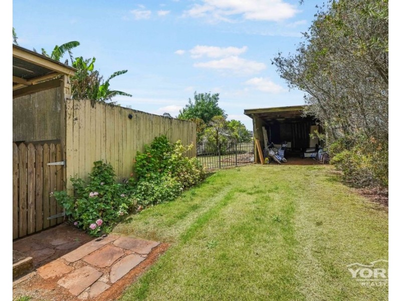 12 Link Street, North Toowoomba QLD 4350