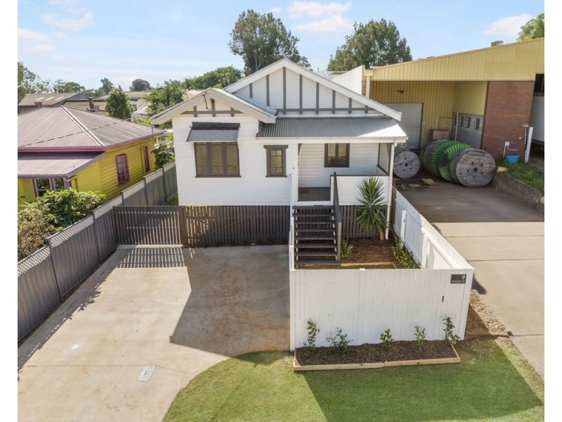 9 Newington Street, North Toowoomba QLD 4350