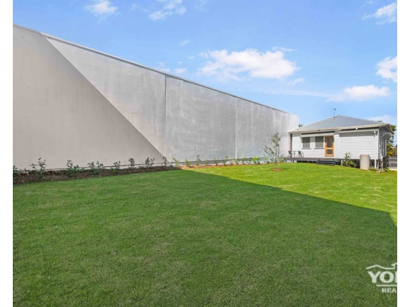 9 Newington Street, North Toowoomba QLD 4350