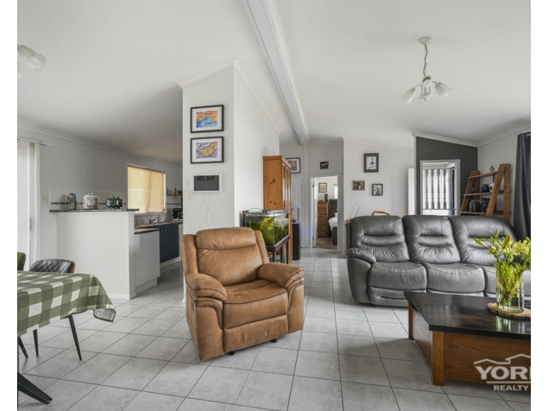 14 Gilbride Street, Greenmount QLD 4359