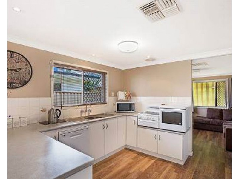 54 Noll Street, Kearneys Spring QLD 4350