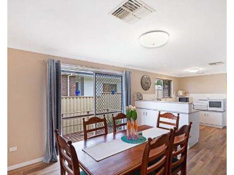 54 Noll Street, Kearneys Spring QLD 4350