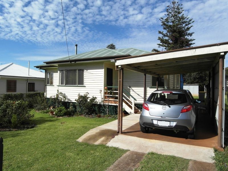 30 Elizabeth Street, South Toowoomba QLD 4350