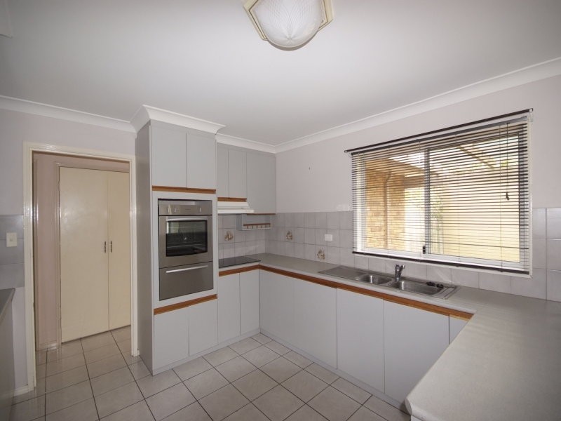 17 Fern Drive, Kearneys Spring QLD 4350