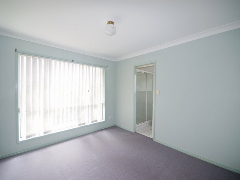 17 Fern Drive, Kearneys Spring QLD 4350