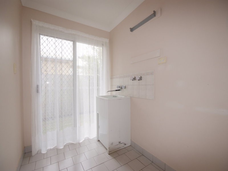 17 Fern Drive, Kearneys Spring QLD 4350